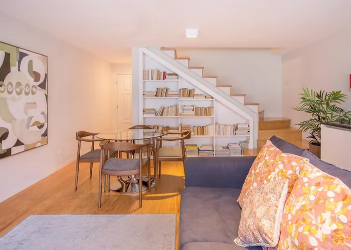 アパート Almada 151