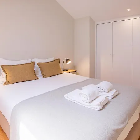 Almada 151 Порту