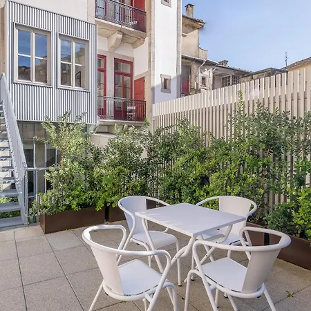 Lejlighed Almada 151 *