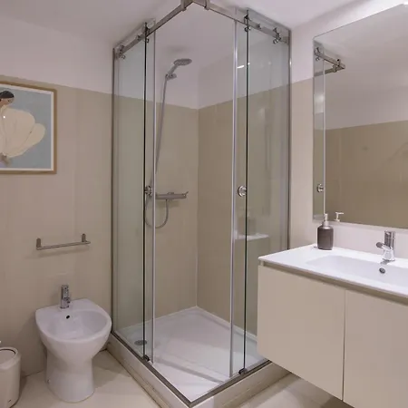 דירה Almada 151 *