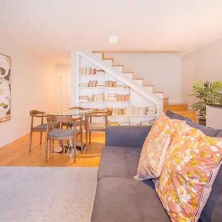 Almada 151 아파트 *