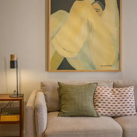 Appartement Almada 151 *